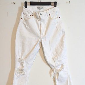 Pre-loved Abercrombie and Fitch  Women The Skinny High Rise White Denim Size 27